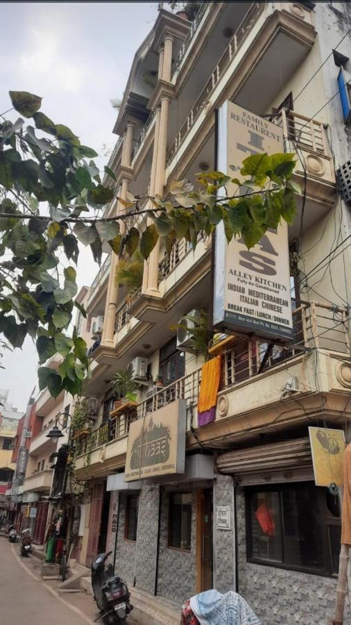 Om Shanthi Paying Guest House Varanasi Exteriör bild